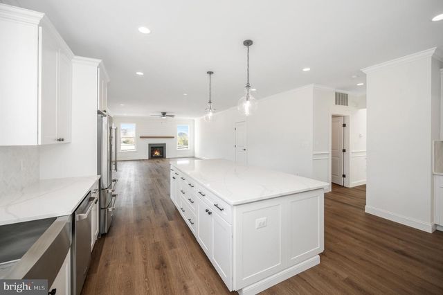13214 BRISTOW RD, Nokesville, VA 20181
