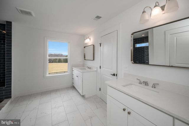 13214 BRISTOW RD, Nokesville, VA 20181