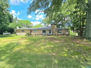 614 6th Street NE, Arab, AL 35016