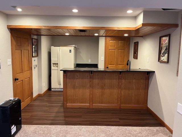 241 Quail CIRCLE, West Bend, WI 53095
