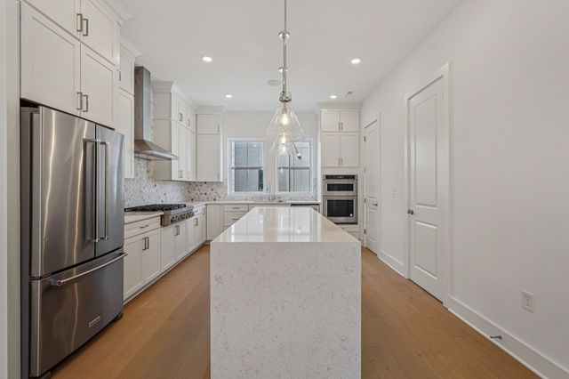 276 Dickenson Street, Columbus, OH 43215