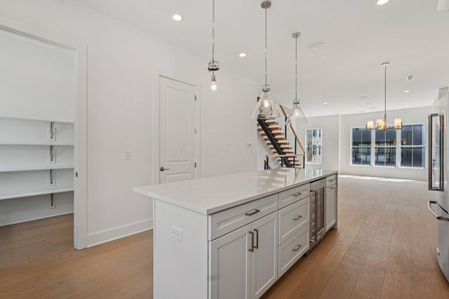 276 Dickenson Street, Columbus, OH 43215