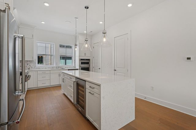 276 Dickenson Street, Columbus, OH 43215