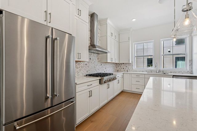 276 Dickenson Street, Columbus, OH 43215