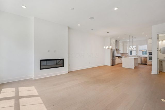 276 Dickenson Street, Columbus, OH 43215