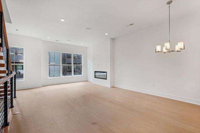 276 Dickenson Street, Columbus, OH 43215