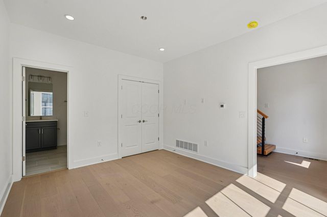 276 Dickenson Street, Columbus, OH 43215