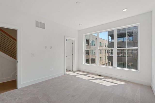 276 Dickenson Street, Columbus, OH 43215