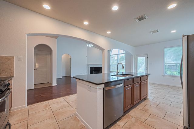 15 Gull Rock Place, Spring, TX 77389