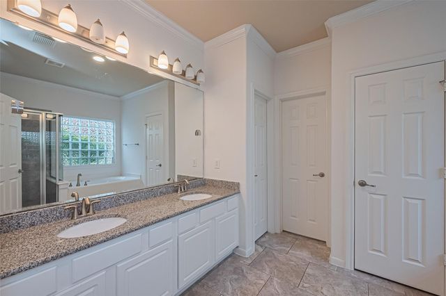 15 Gull Rock Place, Spring, TX 77389