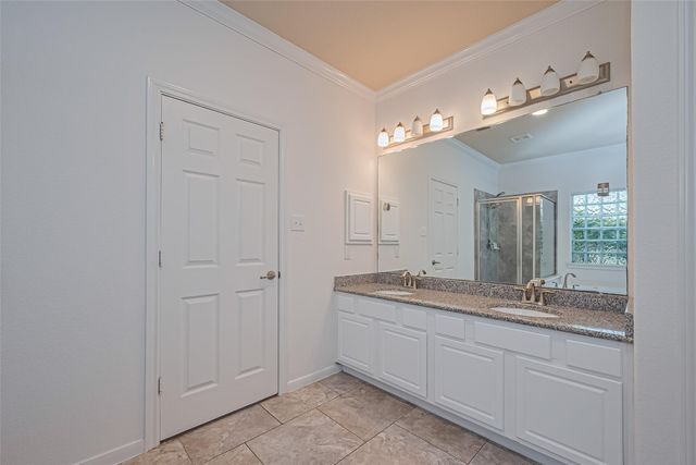 15 Gull Rock Place, Spring, TX 77389