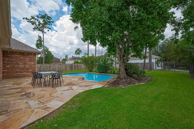 15 Gull Rock Place, Spring, TX 77389
