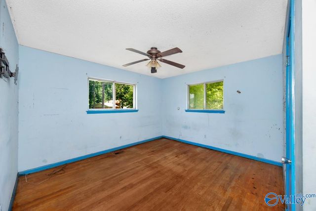 5016 Lori Circle NW, Huntsville, AL 35810