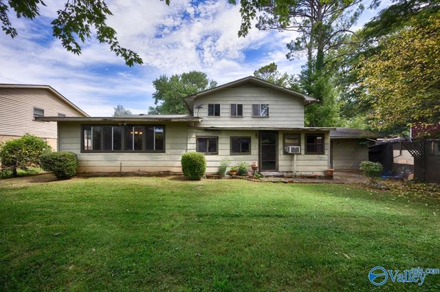 5016 Lori Circle NW, Huntsville, AL 35810