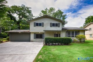 5016 Lori Circle NW, Huntsville, AL 35810