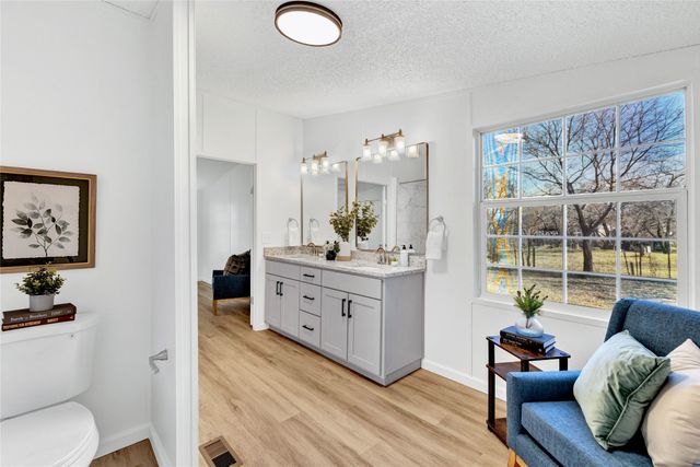 8124 Country Manor Lane, Alvarado, TX 76009