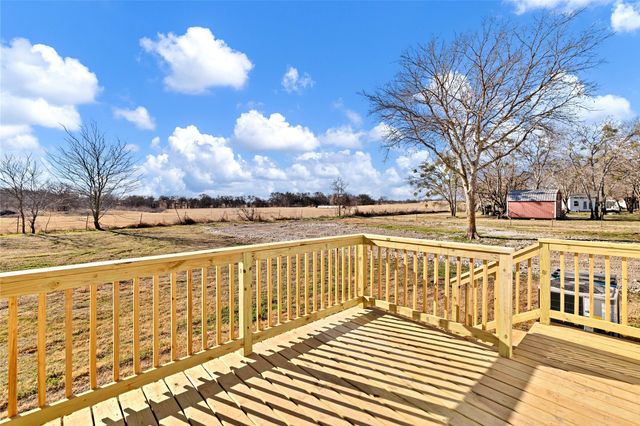 8124 Country Manor Lane, Alvarado, TX 76009