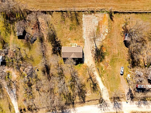 8124 Country Manor Lane, Alvarado, TX 76009