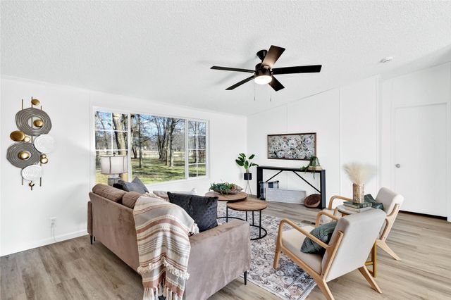 8124 Country Manor Lane, Alvarado, TX 76009