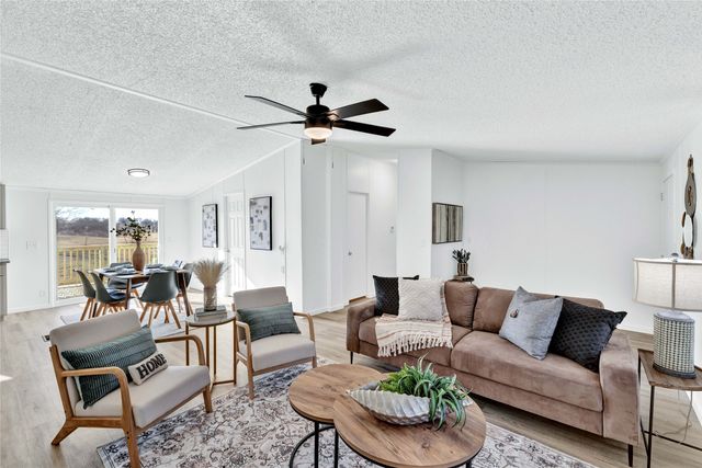 8124 Country Manor Lane, Alvarado, TX 76009