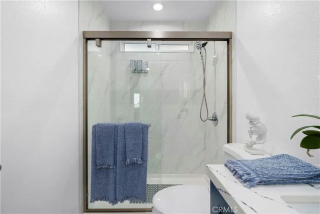 327 E Lanzit, Los Angeles, CA 90061