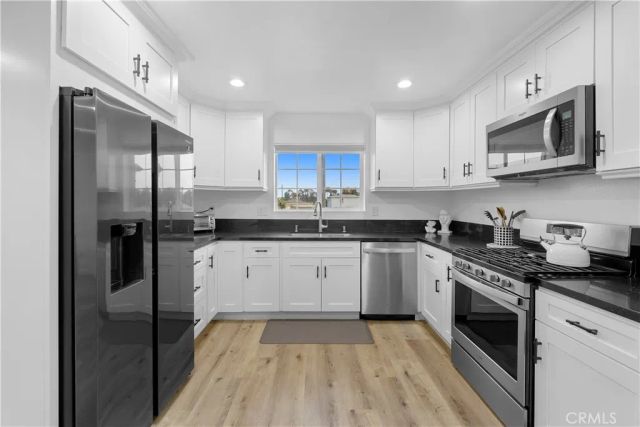 327 E Lanzit, Los Angeles, CA 90061