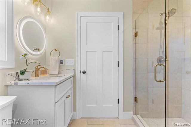 700 Devillen Avenue, Royal Oak, MI 48073
