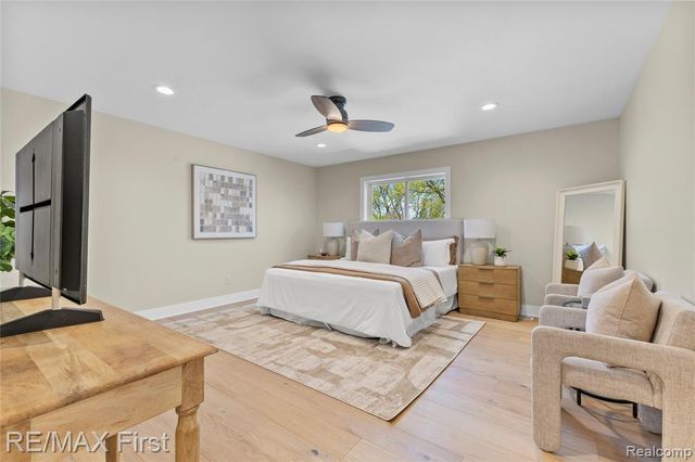 700 Devillen Avenue, Royal Oak, MI 48073