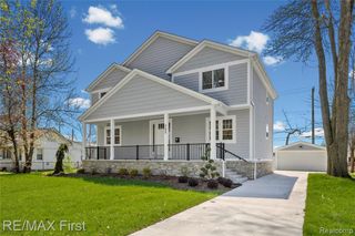 700 Devillen Avenue, Royal Oak, MI 48073