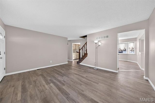 6 Dogwood Lane, St Peters, MO 63376