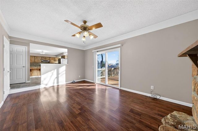 6 Dogwood Lane, St Peters, MO 63376