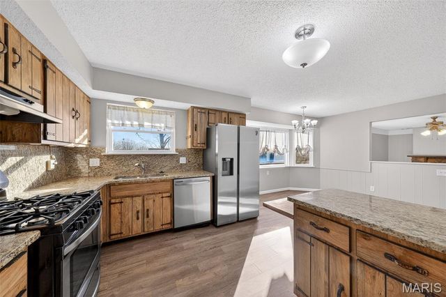 6 Dogwood Lane, St Peters, MO 63376