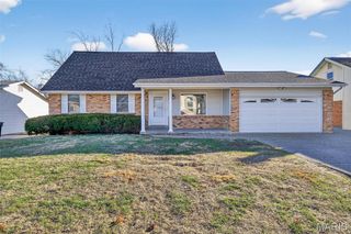 6 Dogwood Lane, St Peters, MO 63376