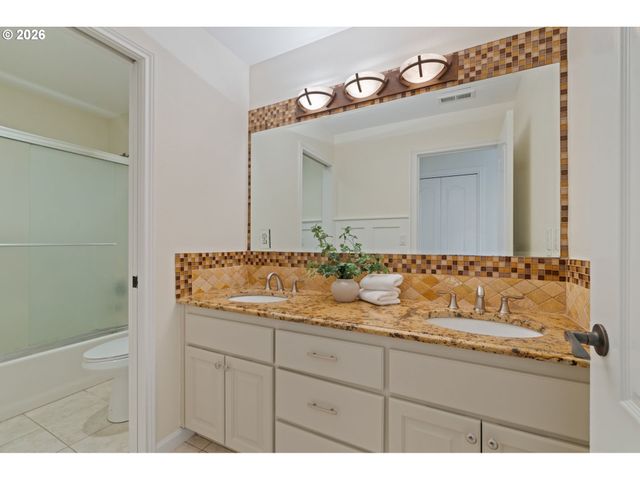 15002 Nw 15TH Ave, Vancouver, WA 98685
