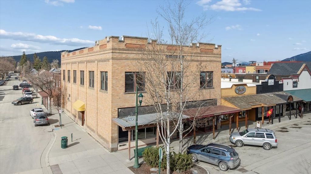 240 & 242 Central Avenue, Whitefish, MT 59937