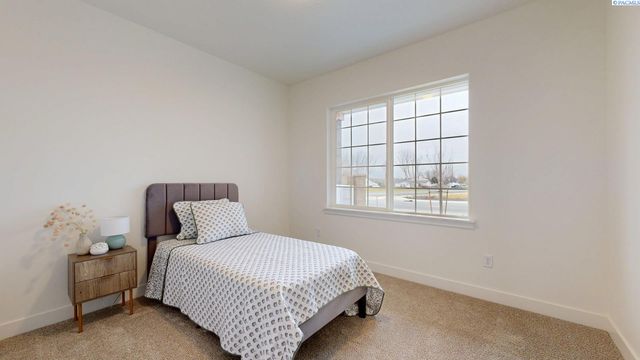 4529 Grove Court, West Richland, WA 99353