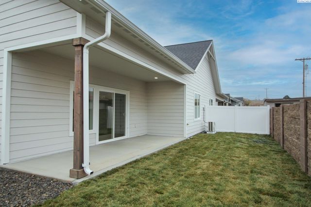 4529 Grove Court, West Richland, WA 99353