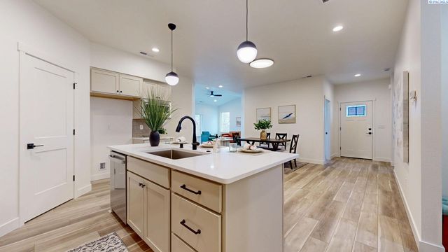 4529 Grove Court, West Richland, WA 99353