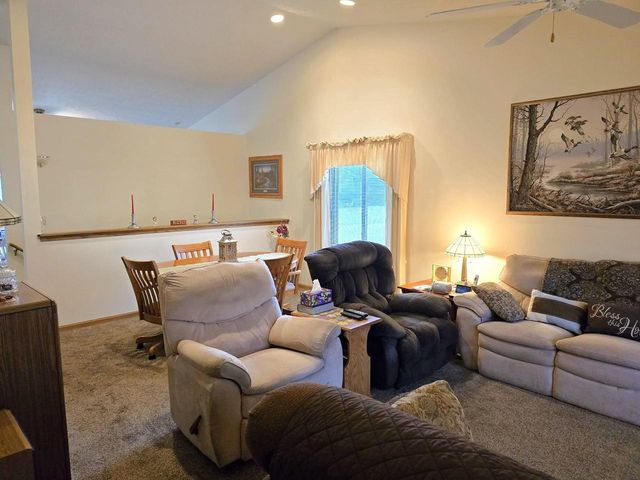 2335 Granite Terrace #32, Beloit, WI 53511