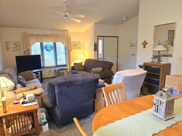 2335 Granite Terrace #32, Beloit, WI 53511