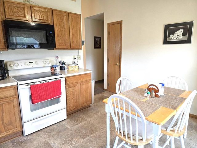 2335 Granite Terrace #32, Beloit, WI 53511