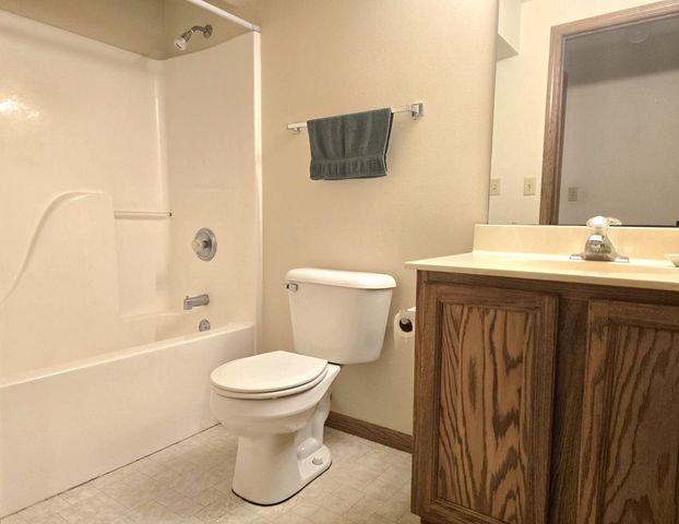 2335 Granite Terrace #32, Beloit, WI 53511