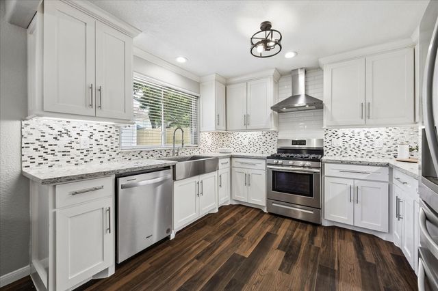 2509 Julie Street, Pearland, TX 77581