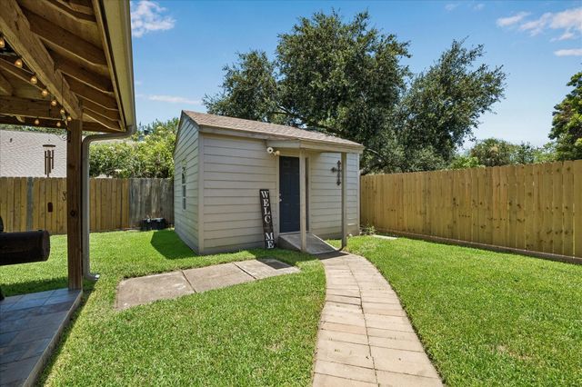 2509 Julie Street, Pearland, TX 77581