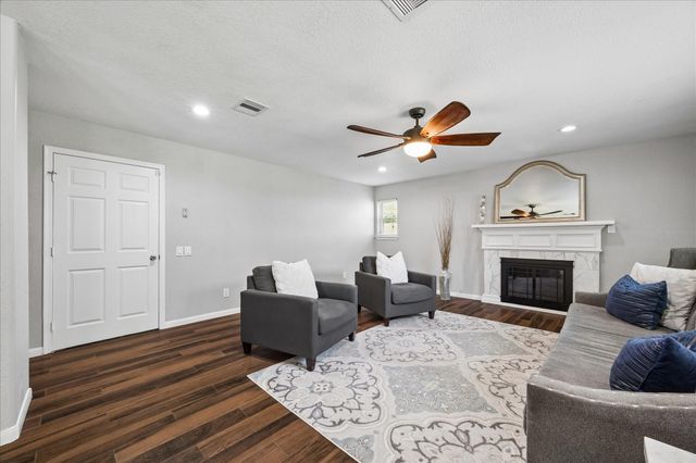 2509 Julie Street, Pearland, TX 77581