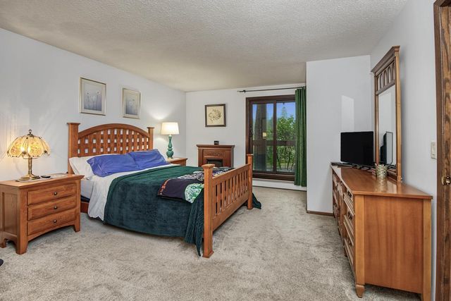 9700 Portland Avenue S 128, Bloomington, MN 55420