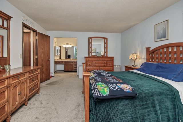 9700 Portland Avenue S 128, Bloomington, MN 55420