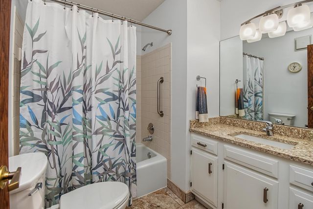 9700 Portland Avenue S 128, Bloomington, MN 55420