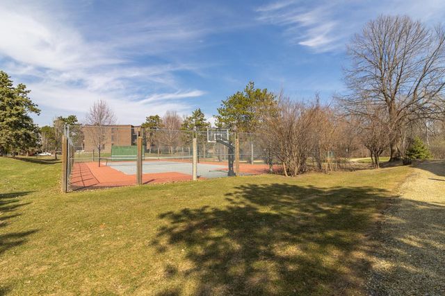 9700 Portland Avenue S 128, Bloomington, MN 55420
