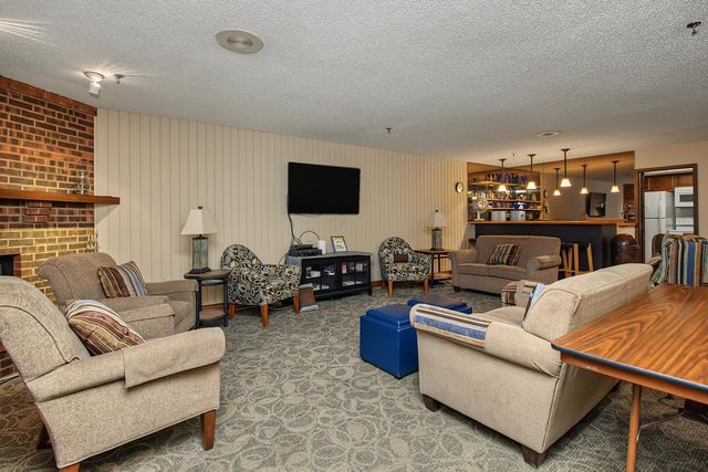 9700 Portland Avenue S 128, Bloomington, MN 55420